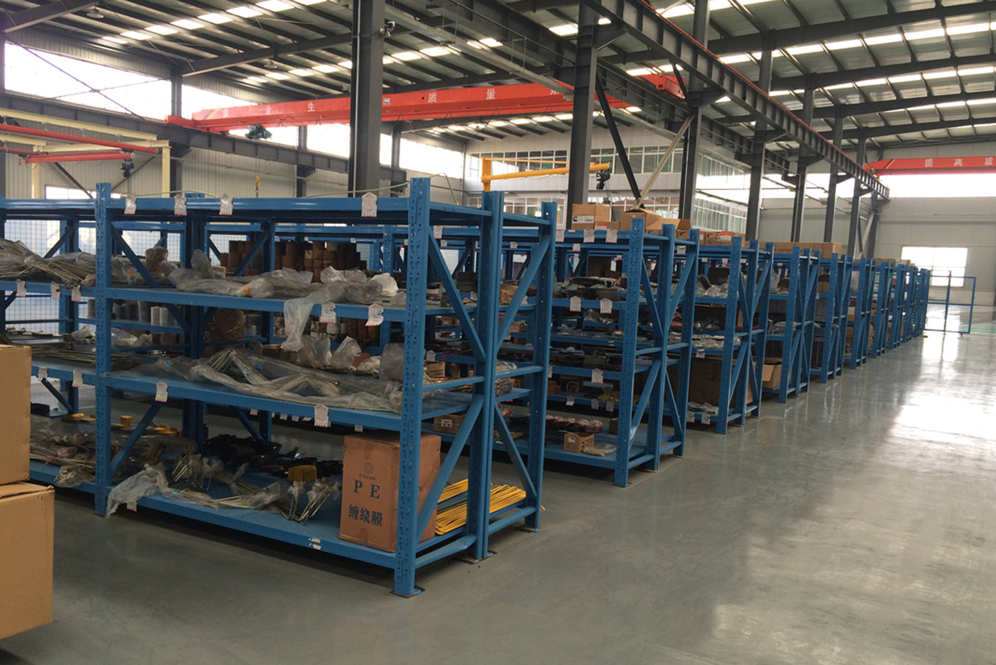 Lightweight laminated shelves