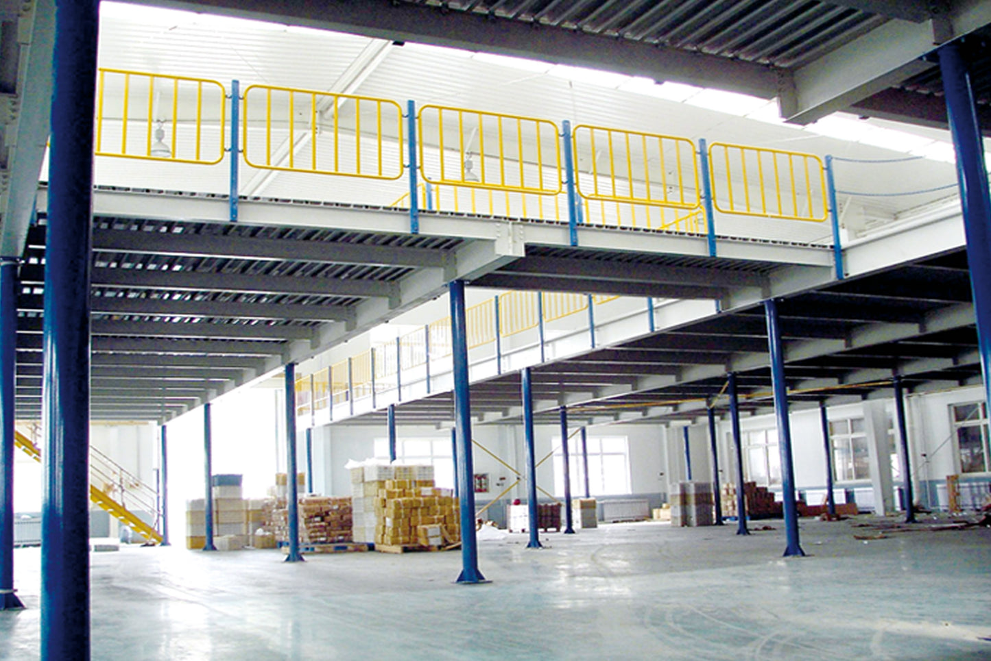 Durable Steel Mezzanine Floor - Anti-Corrosion Coating, Long-Lasting for Manufacturing Plants